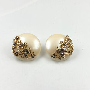 Vintage Avon Cream Pearly Disk Gold Floral Rose Stud Earrings.